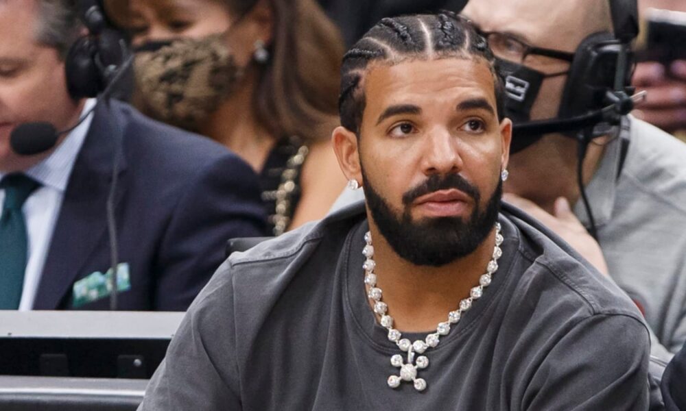 Drake Loses US$1 Million Soccer Bet