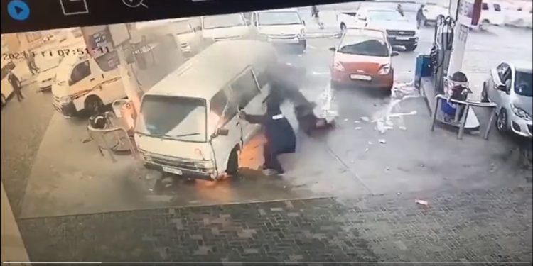 Watch: Bold Fuel Attendant Saves Passengers In Burning Taxi