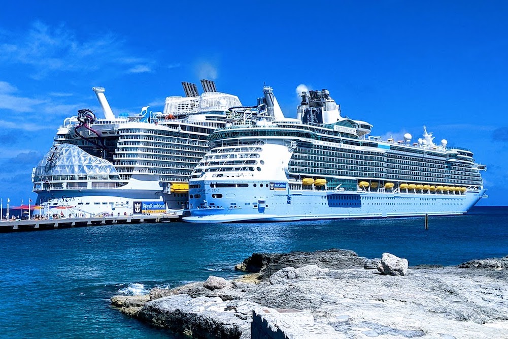 Explore the World and Get Paid : Cruise Ship Jobs for South African Citizens Without Experience