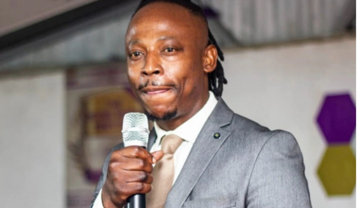 Former Generations actor Thabiso Mokhethi has set social media abuzz after a video of him preaching in church emerged on social media.